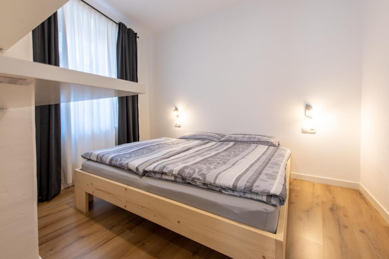 Ferienwohnung Heimat Living Like A Local Schlanders Exterior foto