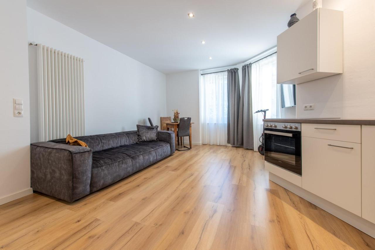 Ferienwohnung Heimat Living Like A Local Schlanders Exterior foto