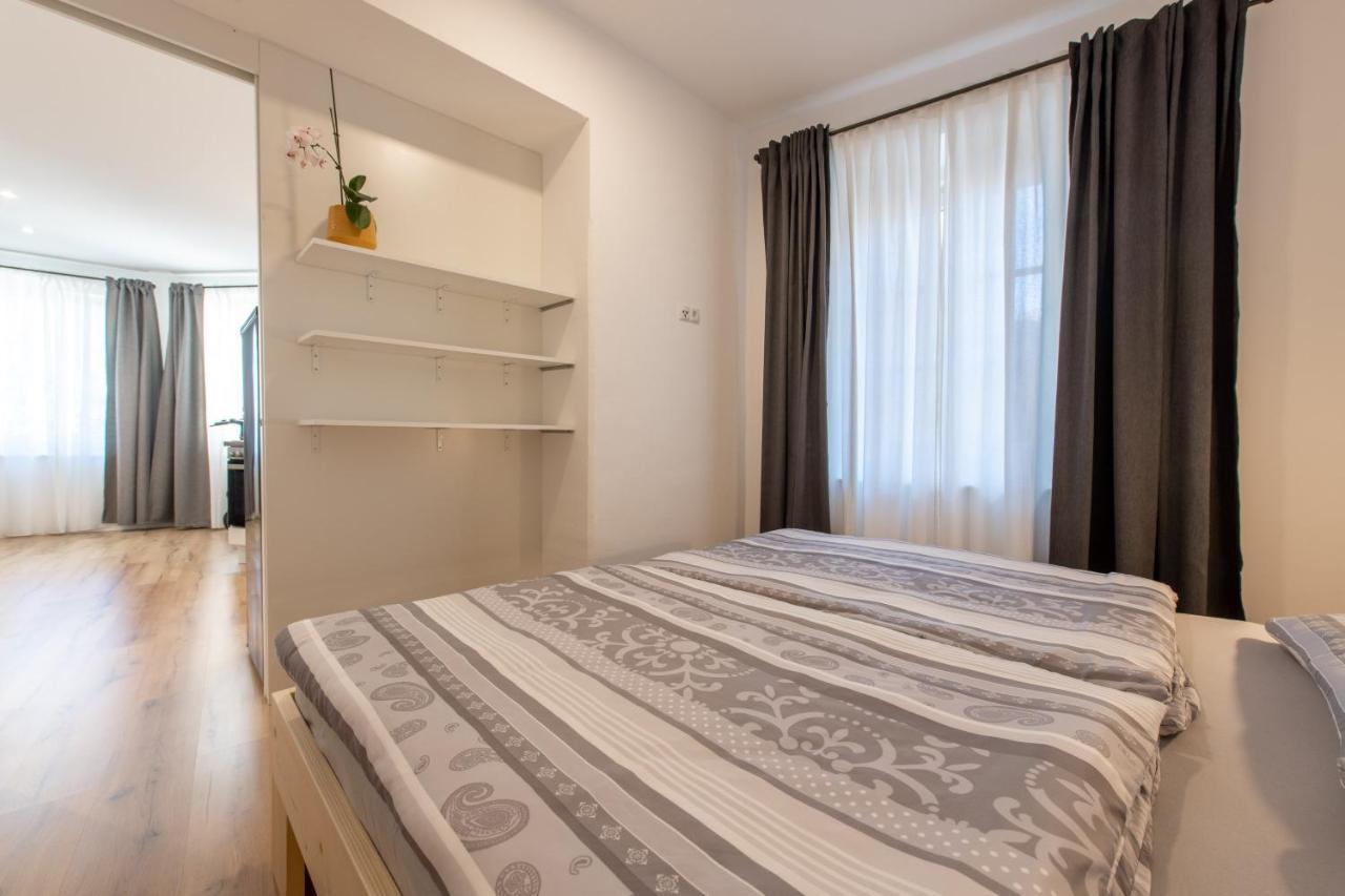 Ferienwohnung Heimat Living Like A Local Schlanders Exterior foto
