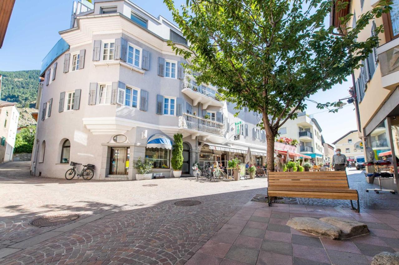 Ferienwohnung Heimat Living Like A Local Schlanders Exterior foto
